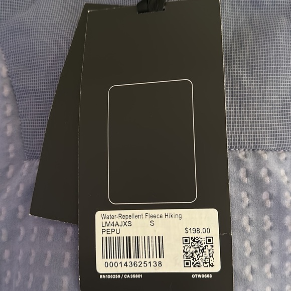 Water-Repellent Fleece Hiking Anorak
$198 USD - Picture 10 of 12